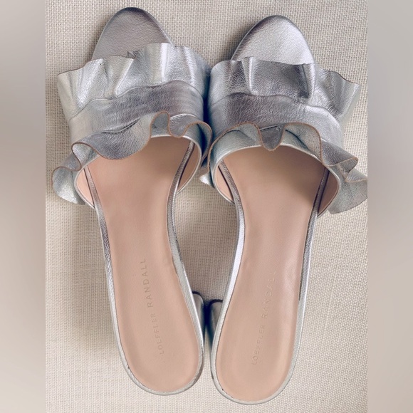 LOEFFLER RANDALL VERA RUFFLE SLIDES IN SILVER LEATHER - Picture 3 of 6
